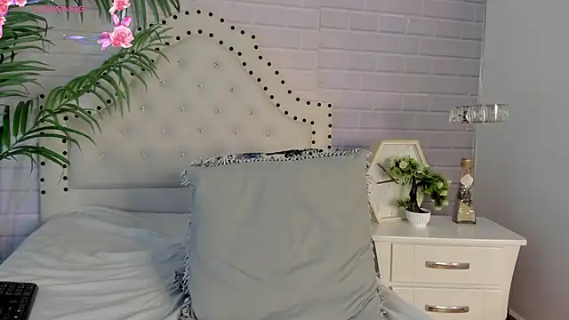  Eurekaa  online show from 03/02/25, 02:41