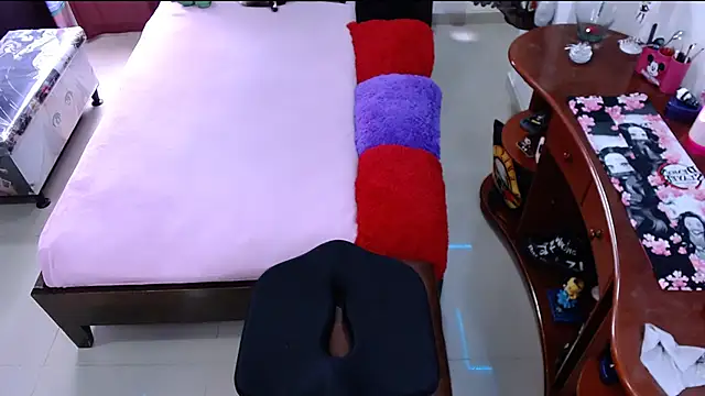 lufek23 online show from 02/01/25, 08:16