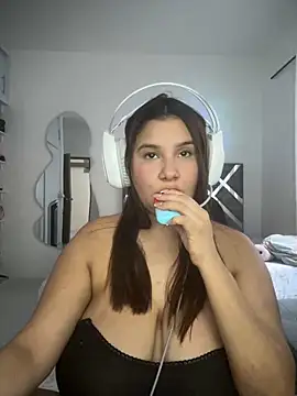 ValleryParker online show from 11/02/25, 09:28