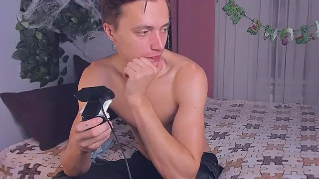 NigelStriker online show from 10/19/25, 04:46