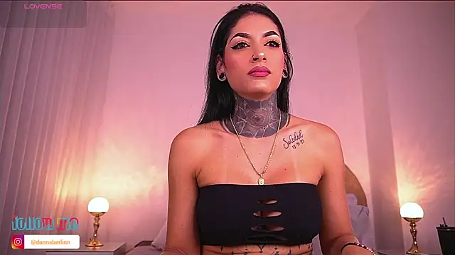 danna berlin  online show from 11/15/25, 07:21