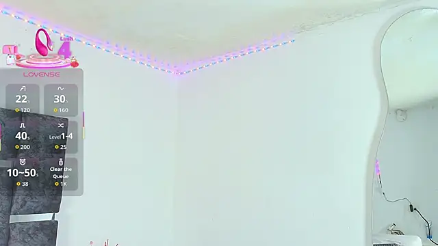 Natasharuso online show from 10/14/25, 11:33