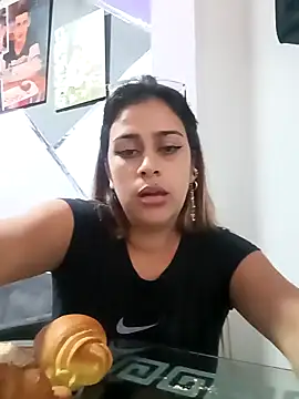 Latina sexy1 online show from 02/18/25, 03:21