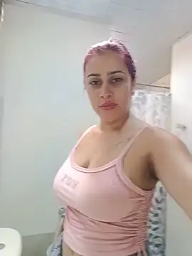 Snapshot of Latina_sexy1 chatting on 05/17/26, 03:08 Latina sexy1 online show from 05/17/26, 03:08