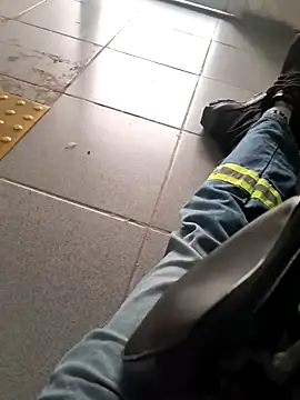 N-lS online show from 04/23/26, 01:46