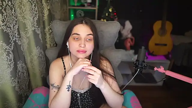 delicatedBailey online show from 05/10/26, 02:00