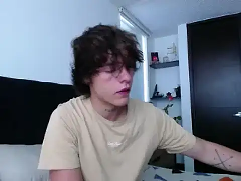 Snapshot of Santiago_kiler chatting on 12/11/24, 04:53 Santiago kiler online show from 12/11/24, 04:53