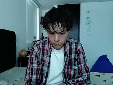 Snapshot of Santiago_kiler chatting on 12/20/24, 08:12 Santiago kiler online show from 12/20/24, 08:12