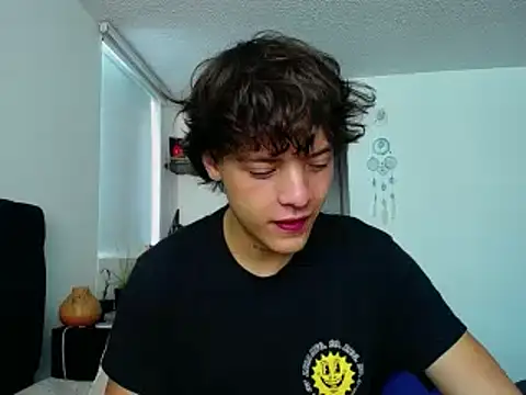 Snapshot of Santiago_kiler chatting on 12/21/24, 12:59 Santiago kiler online show from 12/21/24, 12:59