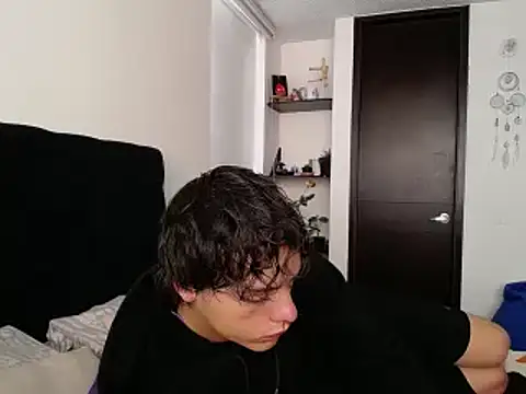 Snapshot of Santiago_kiler chatting on 12/27/24, 02:22 Santiago kiler online show from 12/27/24, 02:22