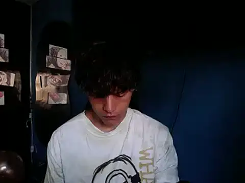 Snapshot of Santiago_kiler chatting on 01/15/25, 02:02 Santiago kiler online show from 01/15/25, 02:02