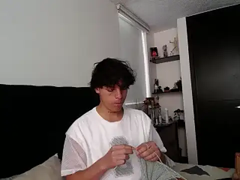 Snapshot of Santiago_kiler chatting on 01/17/25, 04:26 Santiago kiler online show from 01/17/25, 04:26