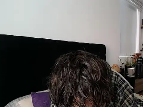 Snapshot of Santiago_kiler chatting on 01/23/25, 01:24 Santiago kiler online show from 01/23/25, 01:24