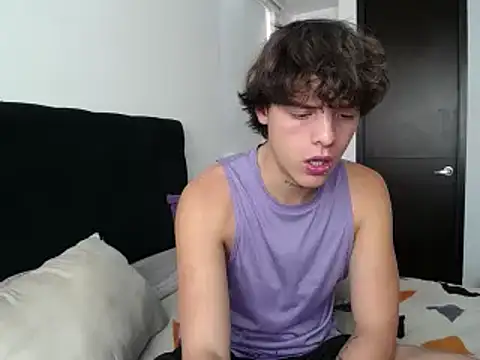 Snapshot of Santiago_kiler chatting on 01/29/25, 05:02 Santiago kiler online show from 01/29/25, 05:02