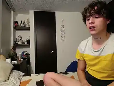 Snapshot of Santiago_kiler chatting on 02/01/25, 11:48 Santiago kiler online show from 02/01/25, 11:48