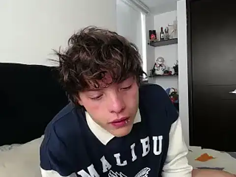 Snapshot of Santiago_kiler chatting on 02/03/25, 02:02 Santiago kiler online show from 02/03/25, 02:02