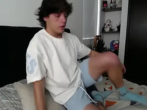 Snapshot of Santiago_kiler chatting on 02/16/25, 04:53 Santiago kiler online show from 02/16/25, 04:53