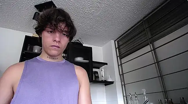 Snapshot of Santiago_kiler chatting on 03/05/25, 06:23 Santiago kiler online show from 03/05/25, 06:23