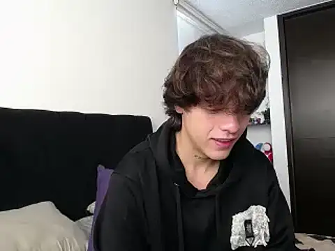 Snapshot of Santiago_kiler chatting on 03/08/25, 01:25 Santiago kiler online show from 03/08/25, 01:25