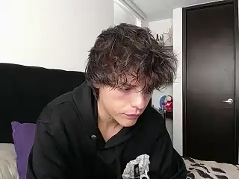 Snapshot of Santiago_kiler chatting on 03/12/25, 04:24 Santiago kiler online show from 03/12/25, 04:24