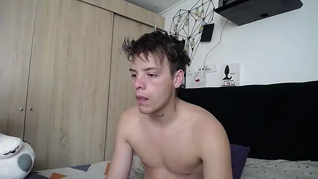 Snapshot of Santiago_kiler chatting on 09/13/25, 12:27 Santiago kiler online show from 09/13/25, 12:27