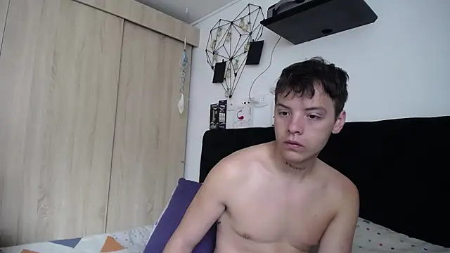 Snapshot of Santiago_kiler chatting on 09/14/25, 02:27 Santiago kiler online show from 09/14/25, 02:27