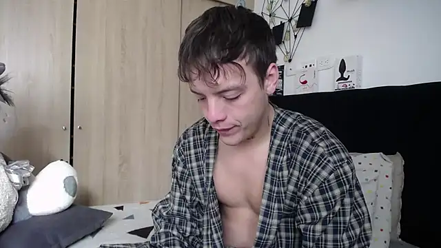 Snapshot of Santiago_kiler chatting on 09/25/25, 01:04 Santiago kiler online show from 09/25/25, 01:04