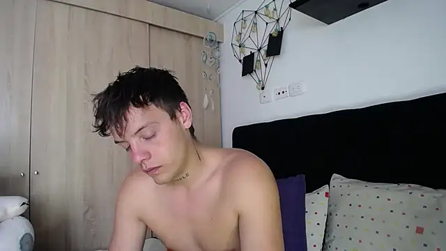 Snapshot of Santiago_kiler chatting on 09/29/25, 05:07 Santiago kiler online show from 09/29/25, 05:07