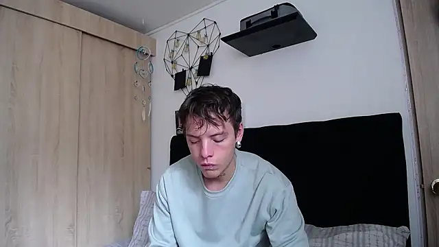 Snapshot of Santiago_kiler chatting on 10/14/25, 04:19 Santiago kiler online show from 10/14/25, 04:19