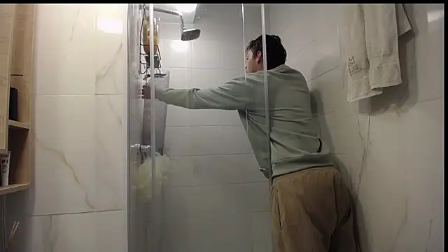 Snapshot of Santiago_kiler chatting on 10/23/25, 11:31 Santiago kiler online show from 10/23/25, 11:31