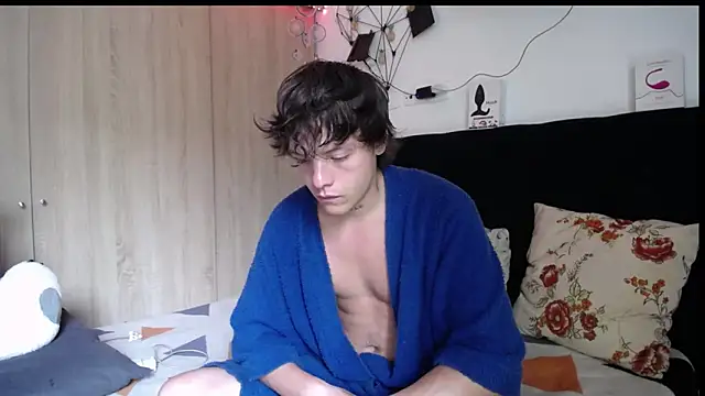 Santiago kiler online show from 02/24/26, 06:17