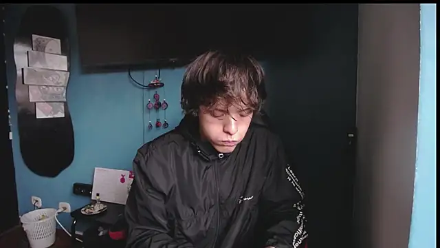 Santiago kiler online show from 04/04/26, 07:44