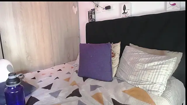 Santiago kiler online show from 04/18/26, 07:58