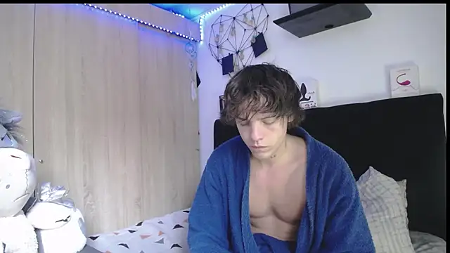 Santiago kiler online show from 04/21/26, 01:39