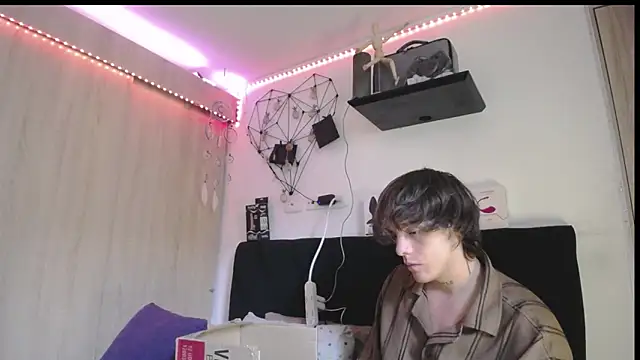 Santiago kiler online show from 06/07/26, 05:06