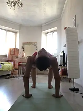 Snapshot of LeyaJohnson chatting on 03/05/25, 10:44 LeyaJohnson online show from 03/05/25, 10:44