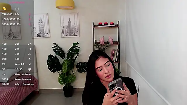 Sassy--Girl online show from 02/18/25, 06:04