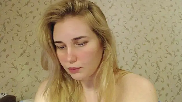mmmPinUpGirl online show from 09/15/25, 06:52