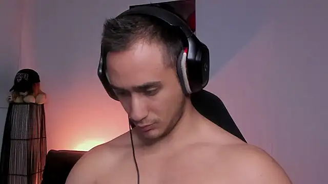 Snapshot of AlexRivera6 chatting on 02/03/25, 11:36 AlexRivera6 online show from 02/03/25, 11:36