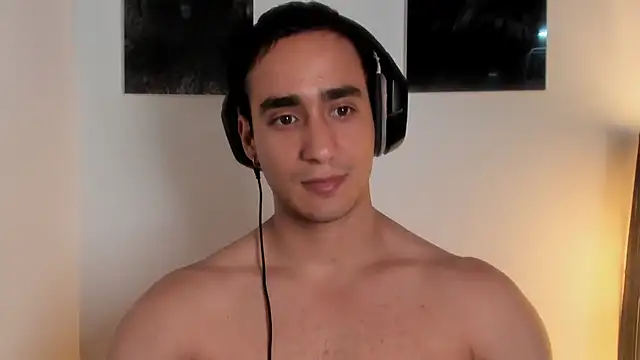 Snapshot of AlexRivera6 chatting on 03/12/25, 01:14 AlexRivera6 online show from 03/12/25, 01:14