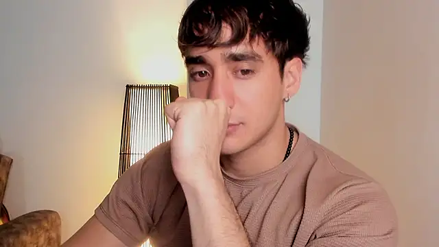 AlexRivera6 online show from 12/04/25, 11:46