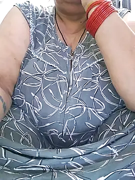 Snapshot of Kavya_XX chatting on 10/12/25, 11:37 Kavya XX online show from 10/12/25, 11:37