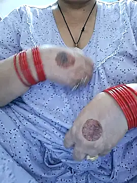 Snapshot of Kavya_XX chatting on 10/15/25, 12:27 Kavya XX online show from 10/15/25, 12:27