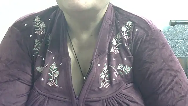 Snapshot of Kavya_XX chatting on 10/30/25, 02:13 Kavya XX online show from 10/30/25, 02:13