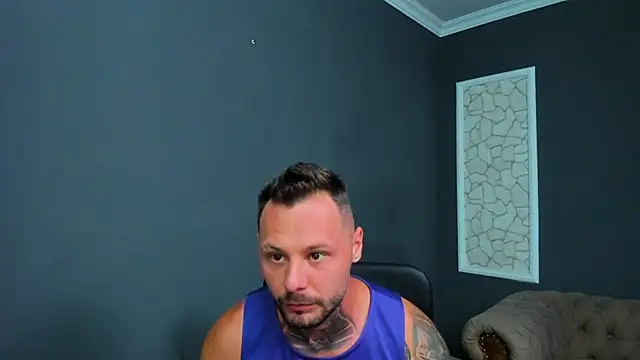 Snapshot of BrianHunts chatting on 07/25/26, 04:43 BrianHunts online show from 07/25/26, 04:43
