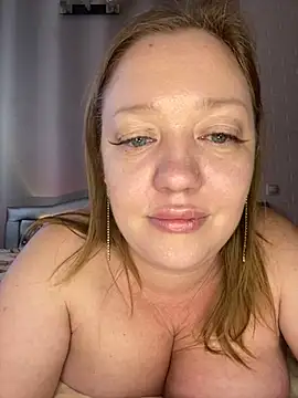 Snapshot of BBWOOW chatting on 12/05/24, 04:42 BBWOOW online show from 12/05/24, 04:42