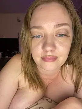 Snapshot of BBWOOW chatting on 12/16/24, 01:21 BBWOOW online show from 12/16/24, 01:21