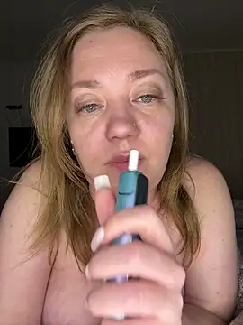 Snapshot of BBWOOW chatting on 03/05/25, 06:12 BBWOOW online show from 03/05/25, 06:12