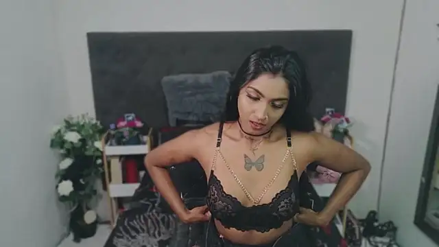 Snapshot of Delilah_Blazee chatting on 06/18/26, 07:40 Delilah Blazee online show from 06/18/26, 07:40