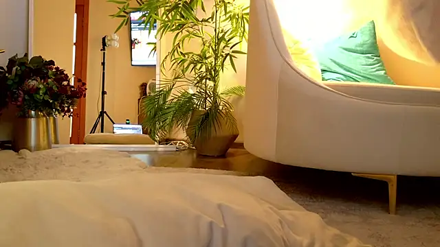Snapshot of Ledy_Mary chatting on 06/12/26, 07:57 Ledy Mary online show from 06/12/26, 07:57